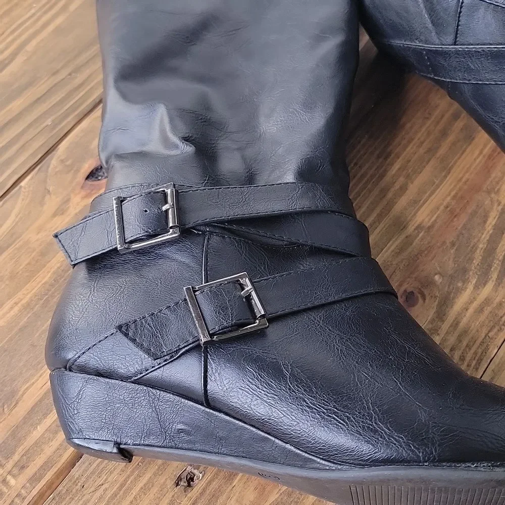 Wet Seal. Black Boots. Size 9. EUC